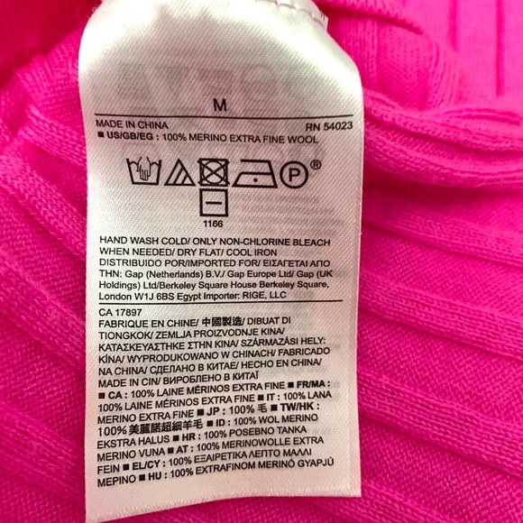 Banana Republic Fuchsia EXTRA FINE MERINO - Picture 3 of 3